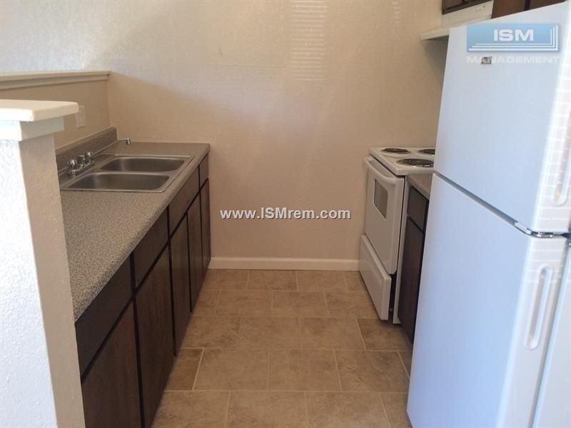 Parkwood Apartments - Photo 3 of 14