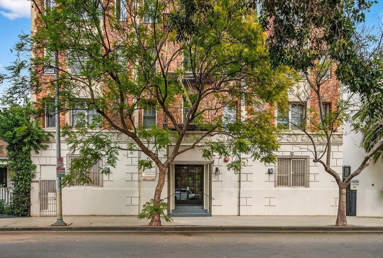 Gailmore Apartments - Photo 3 of 50