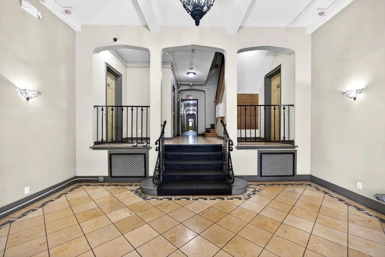 Gailmore Apartments - Photo 4 of 50