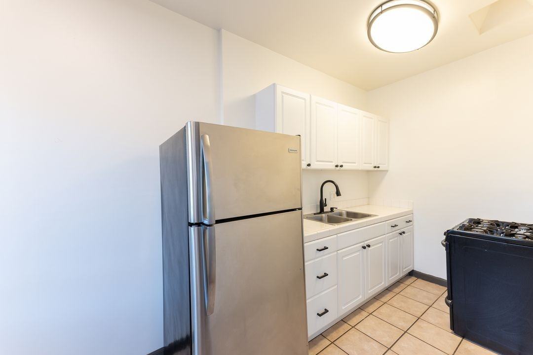 Elmwood Apartments - Photo 7 of 49