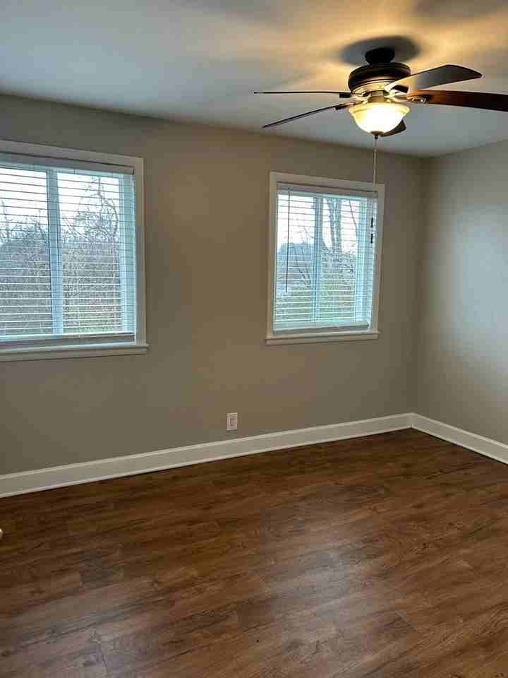 Colonial Village Apartments - Photo 5 of 50