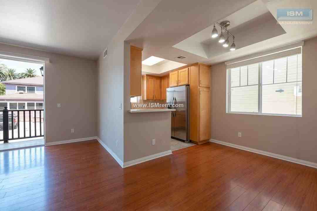 OSM USC Housing - Photo 3 of 40