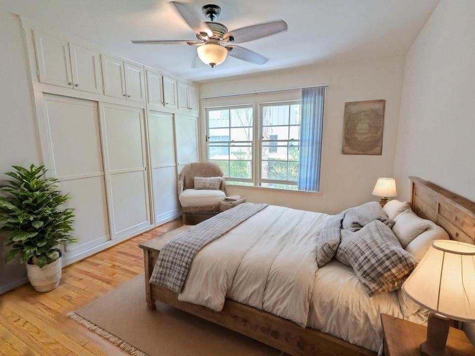 1051 S Wooster St - Photo 7 of 35