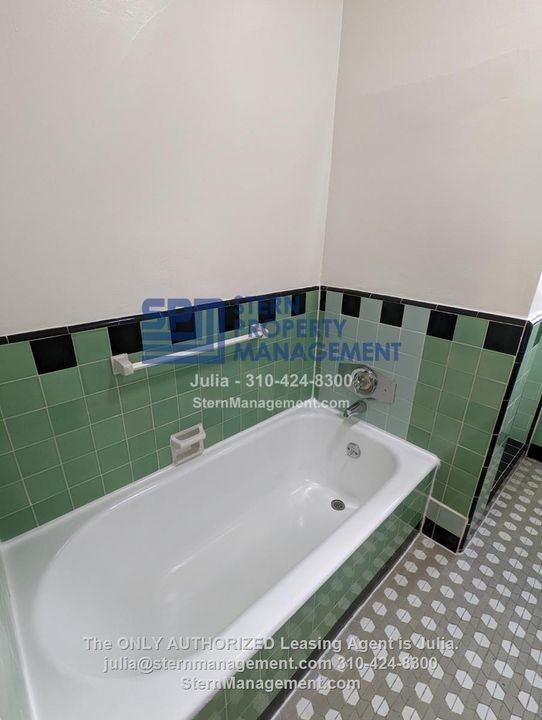 559 N. Normandie Ave - Photo 3 of 50