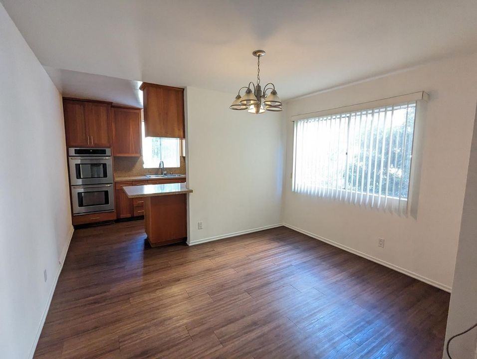 118 S Wetherly Dr - Photo 7 of 50