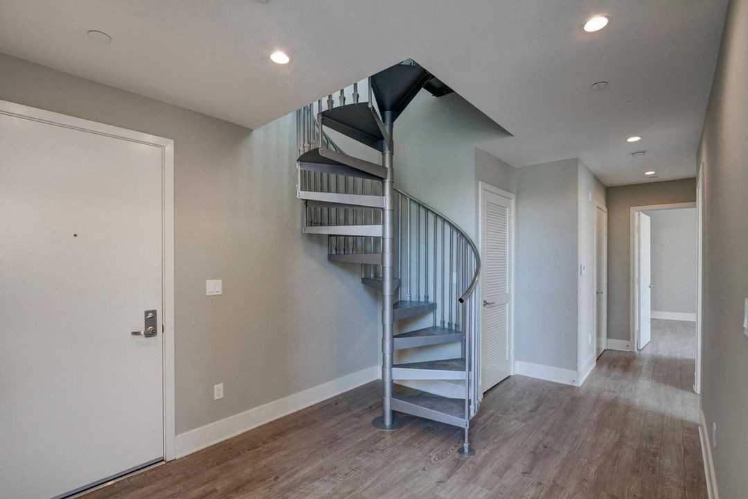 1210 S Corning St - Photo 7 of 27