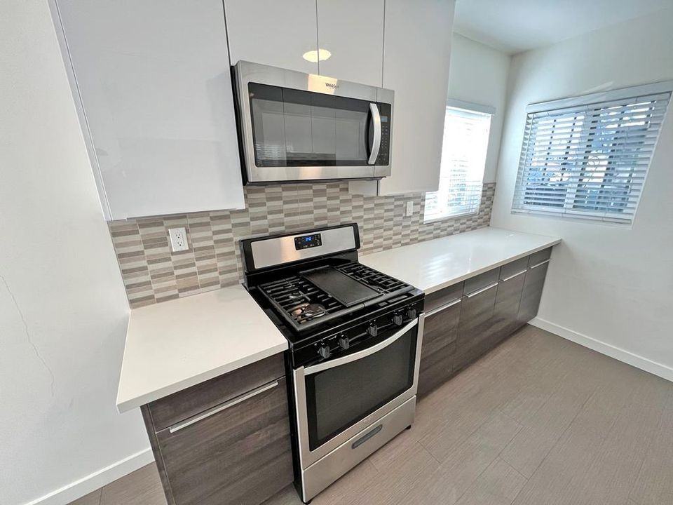 12315 W Washington Blvd - Photo 5 of 28