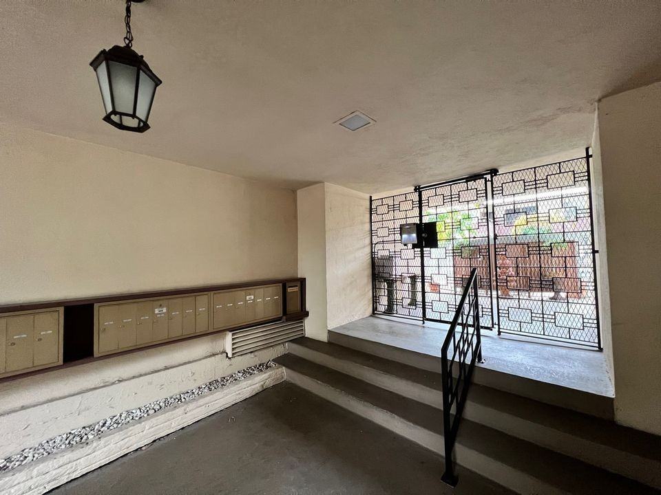 1263 N Hayworth - Photo 3 of 5