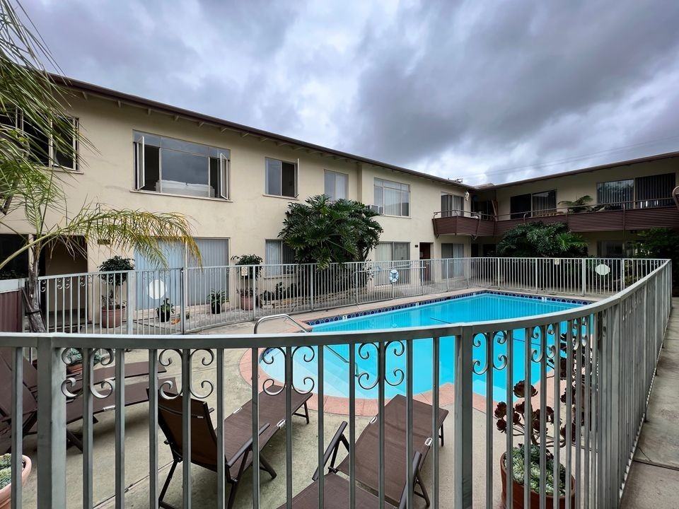 1263 N Hayworth - Photo 5 of 5