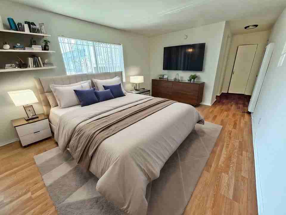 12716 Venice Blvd - Photo 3 of 44