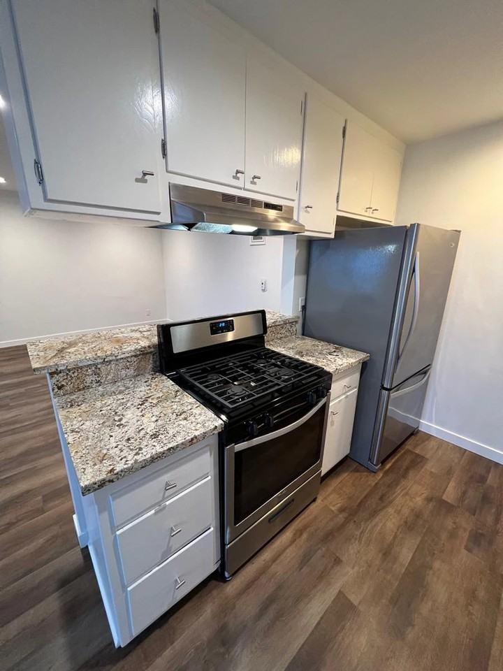 12716 Venice Blvd - Photo 7 of 50