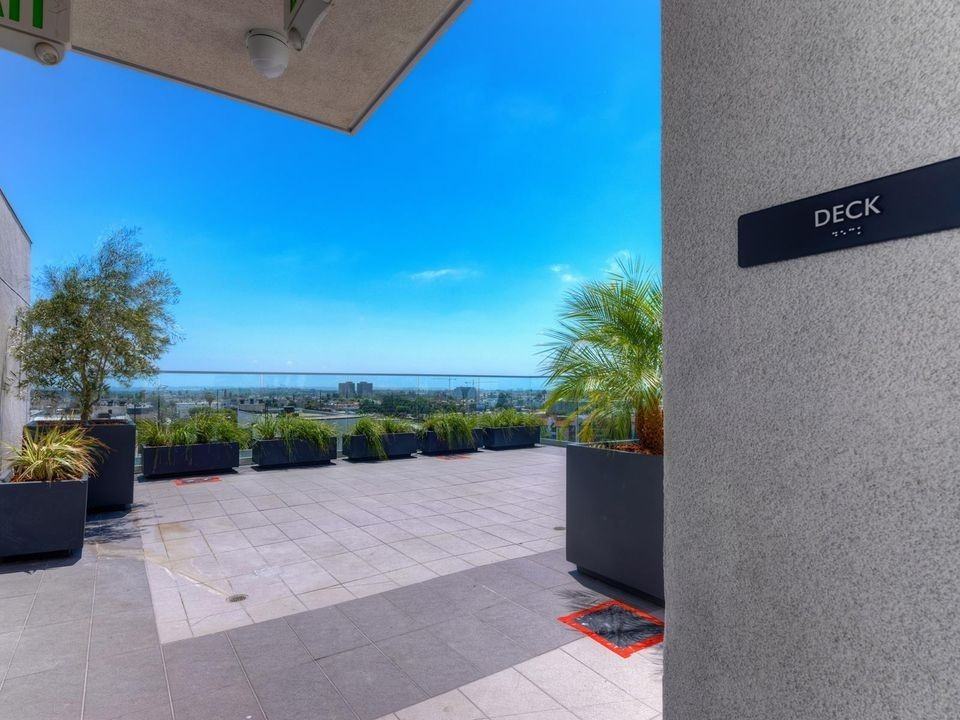 1330 Federal Ave - Photo 6 of 50