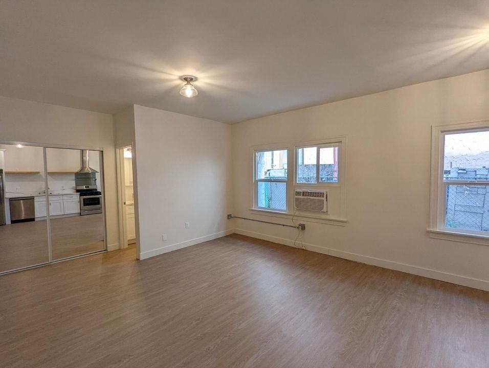 133 N Reno St - Photo 6 of 46