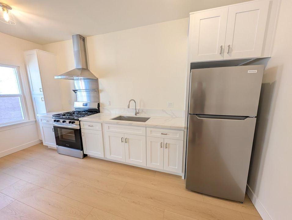 133 N Reno St - Photo 7 of 46