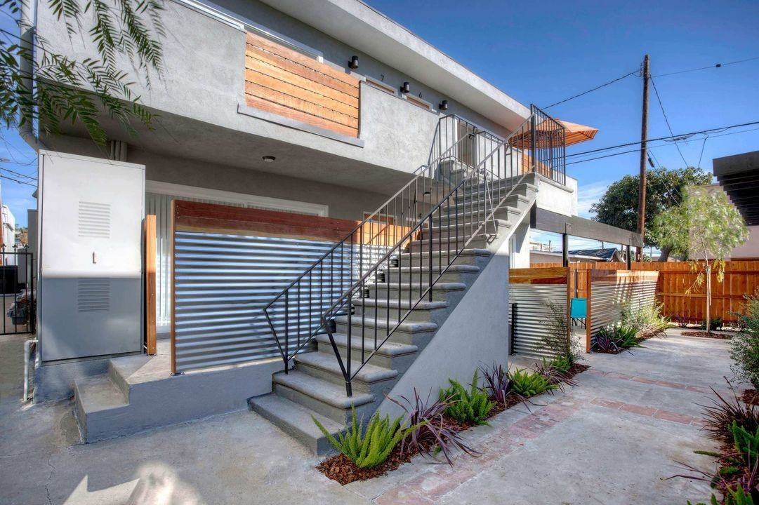 1543 Stanford St - Photo 3 of 50