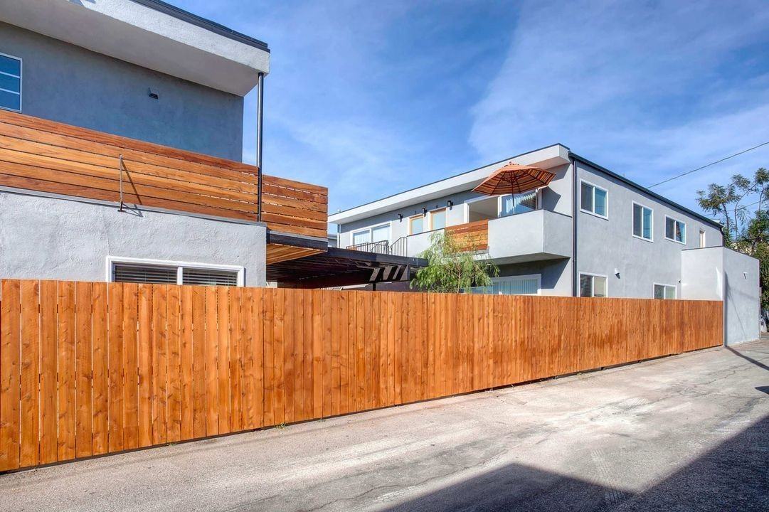 1543 Stanford St - Photo 5 of 50