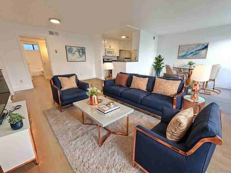 1940 Malcolm Ave - Photo 2 of 50