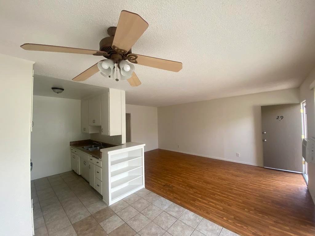 21809 Lanark - Photo 4 of 50