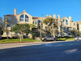 2669 S Barrington Ave - Photo 1 of 1