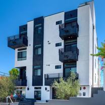 338 N Mariposa Ave - Photo 1 of 1