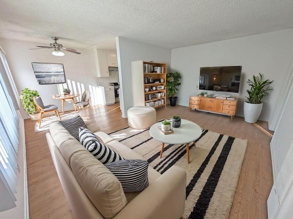 3685 Mentone Ave - Photo 4 of 43