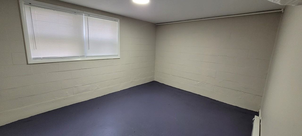 903 Martin St #B - Photo 3 of 8