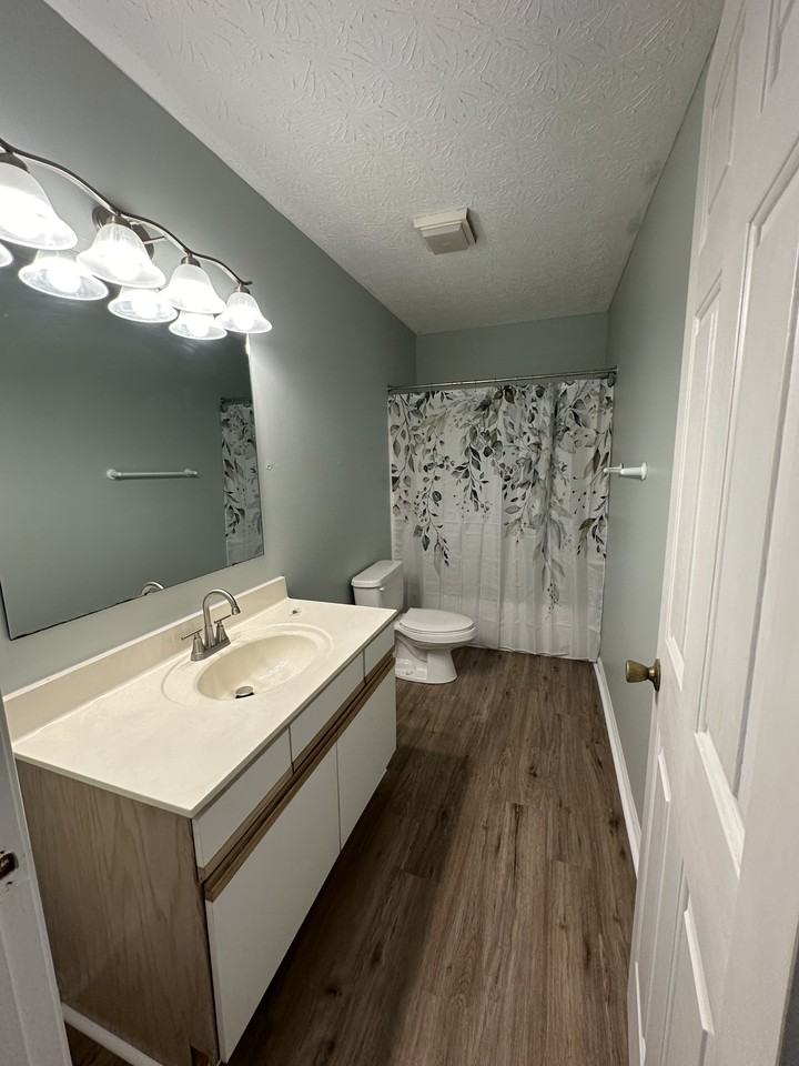 2 Green Meadow Ln #C - Photo 3 of 12