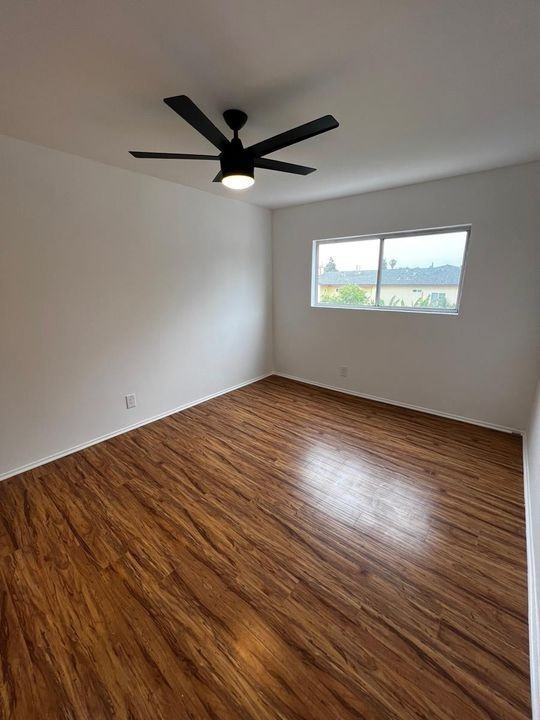 4159 Elenda St - Photo 3 of 50