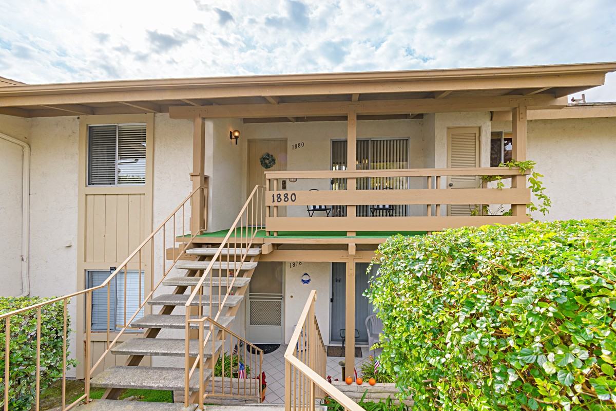 1880 Fairway Circle Dr #1880 - Photo 3 of 32