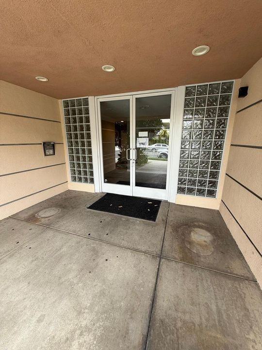 4328 Mammoth Ave - Photo 4 of 4