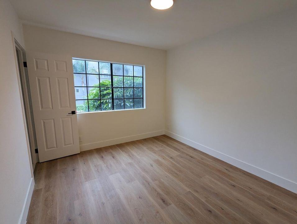 4454 Coldwater Canyon Ave - Photo 6 of 50