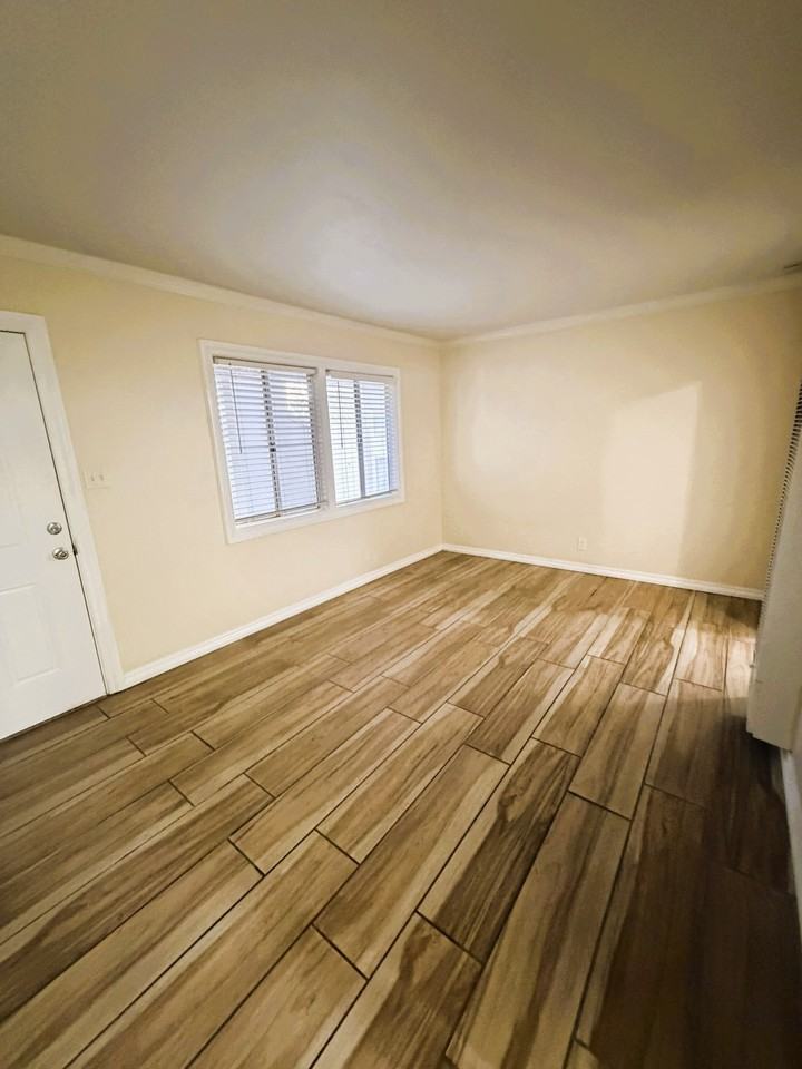 5007 E Ocean Blvd #B - Photo 4 of 17