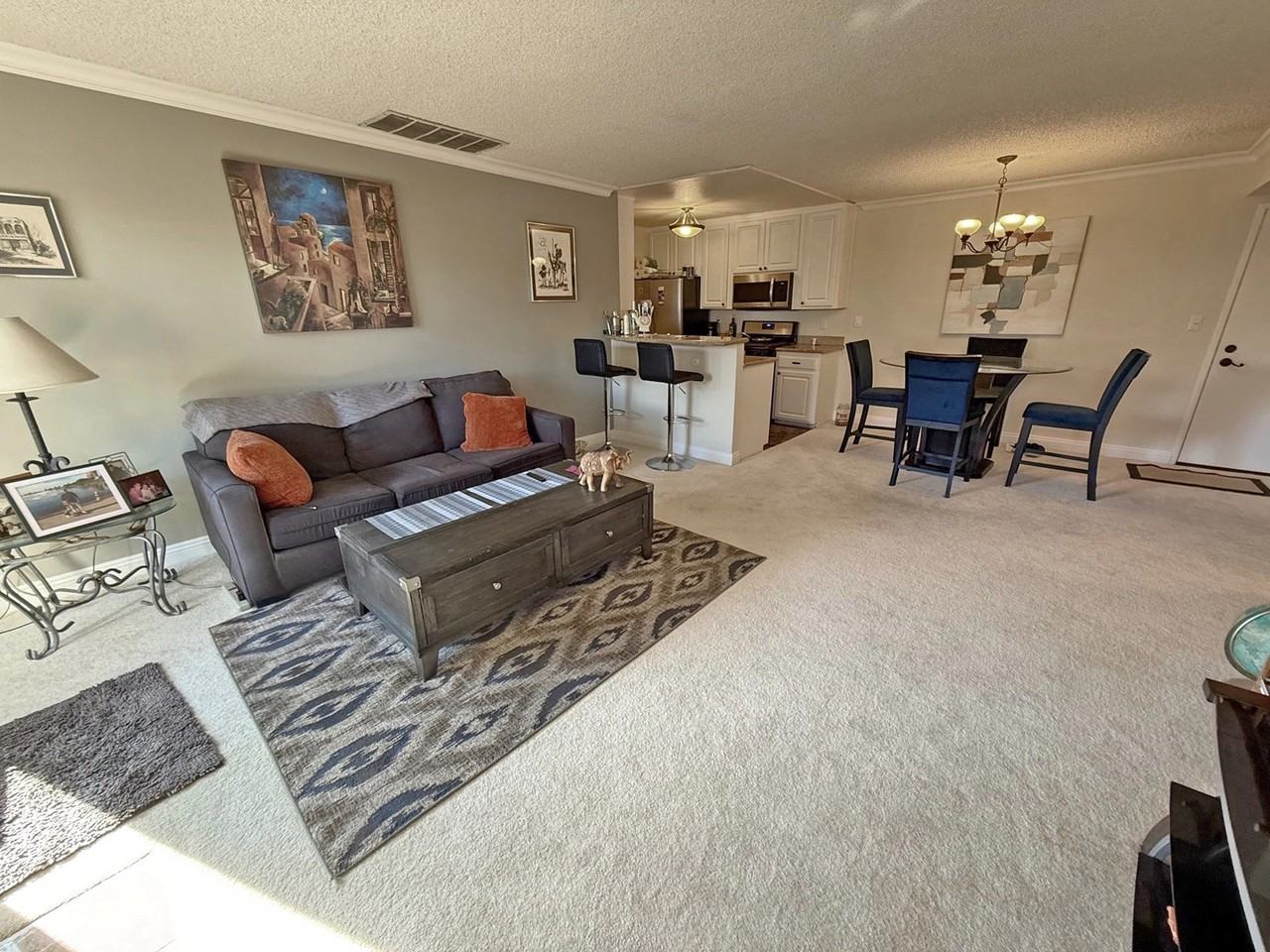 5000 Whitsett Ave - Photo 7 of 50