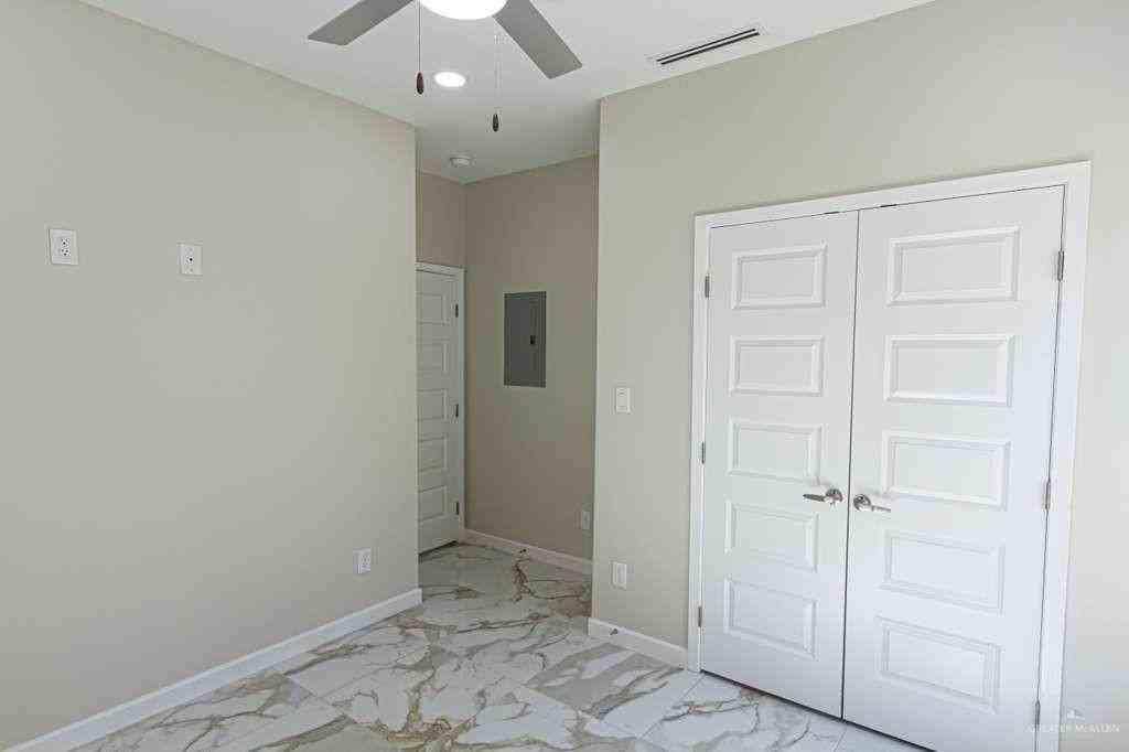 404 N Emerald Ave #1 - Photo 5 of 15