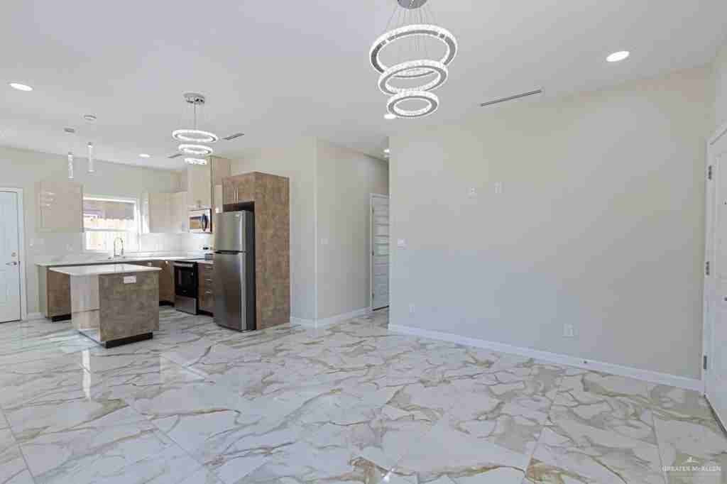 404 N Emerald Ave #1 - Photo 7 of 15