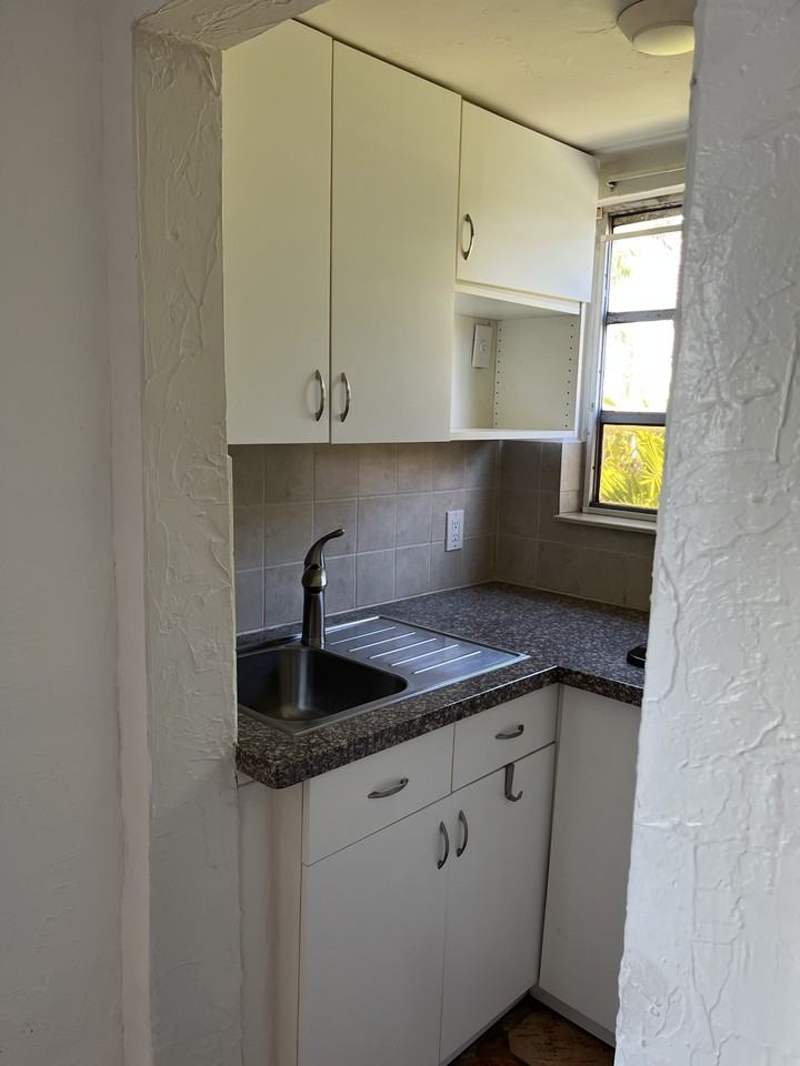 9400 Sw 15th St #NA - Photo 5 of 12