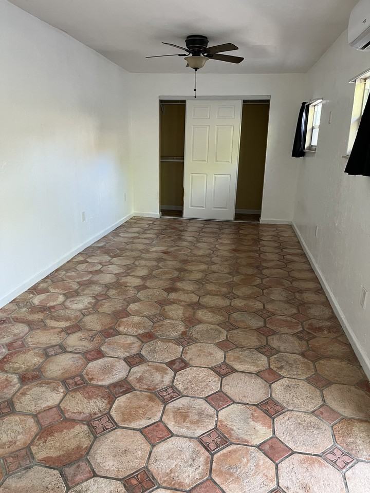 9400 Sw 15th St #NA - Photo 6 of 12