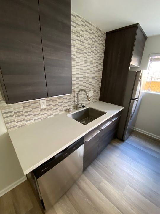 520 N Virgil Ave - Photo 4 of 45