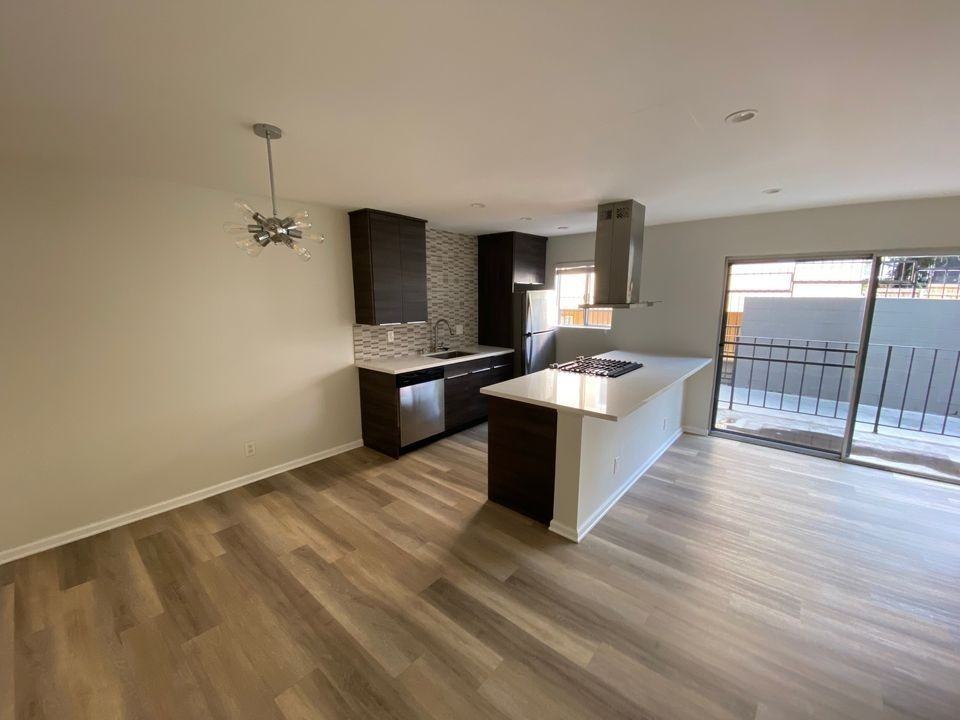 520 N Virgil Ave - Photo 6 of 45