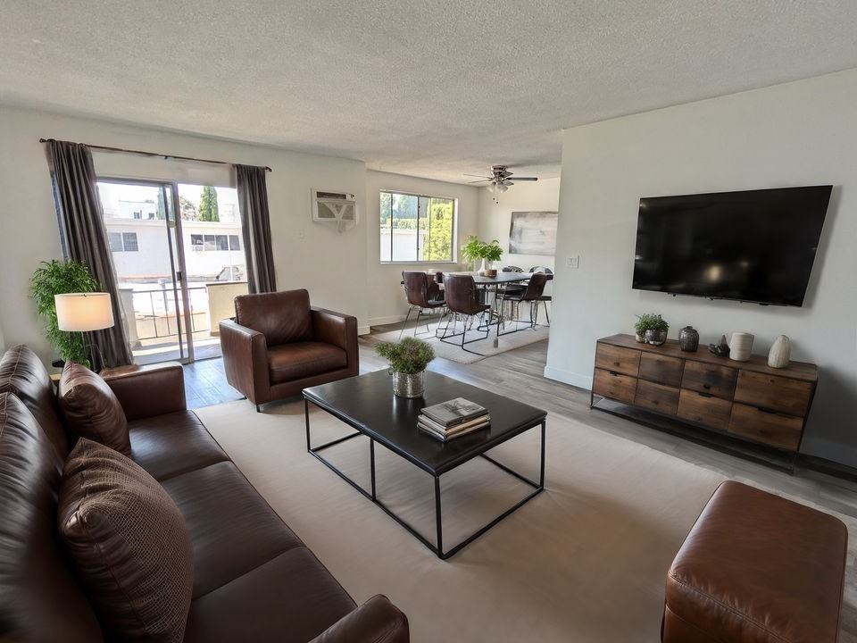551 N Orlando Ave - Photo 3 of 28