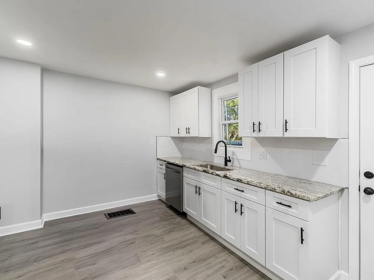 1023 Miller Ave #1023 - Photo 5 of 10