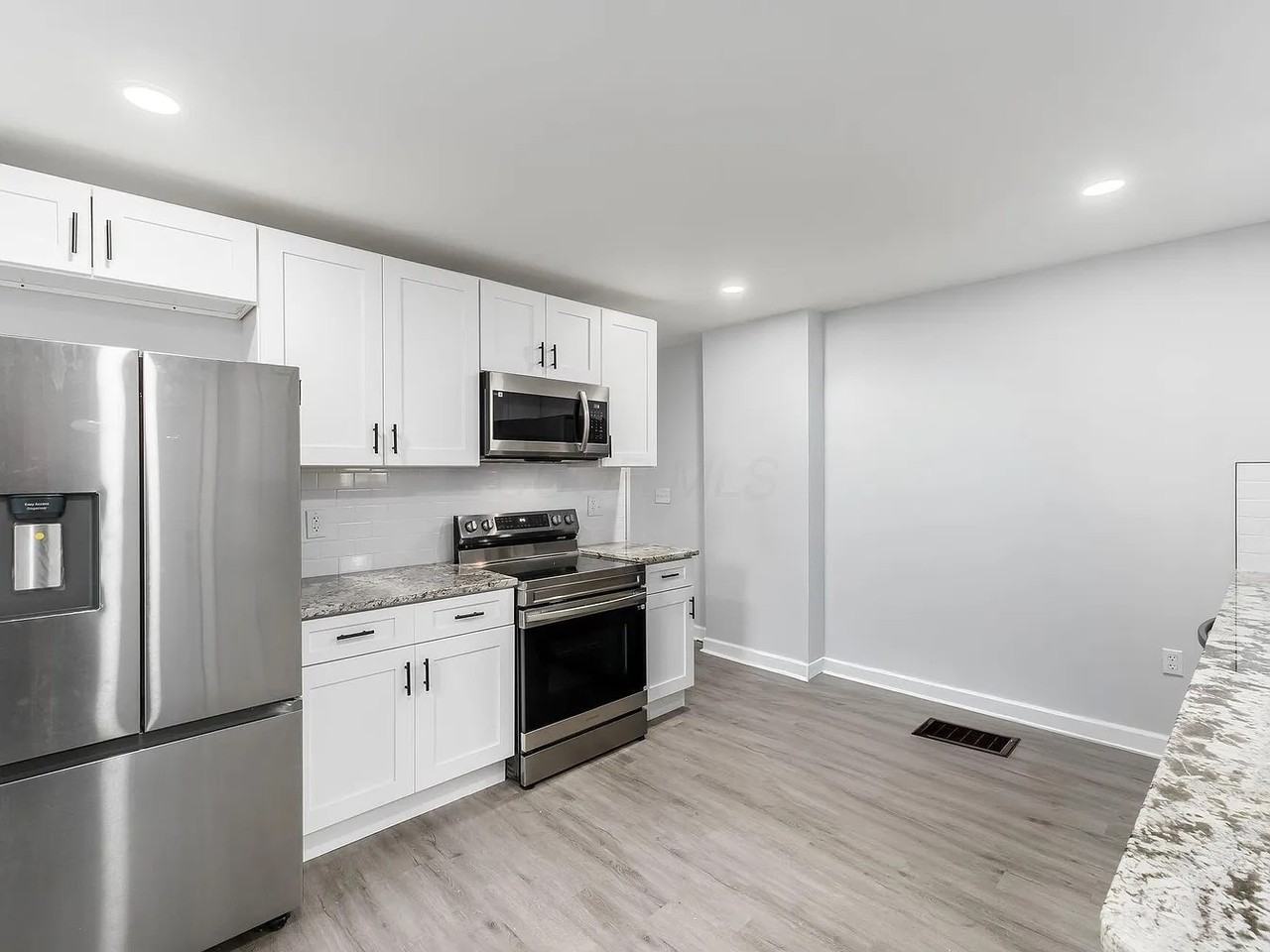 1023 Miller Ave #1023 - Photo 6 of 10