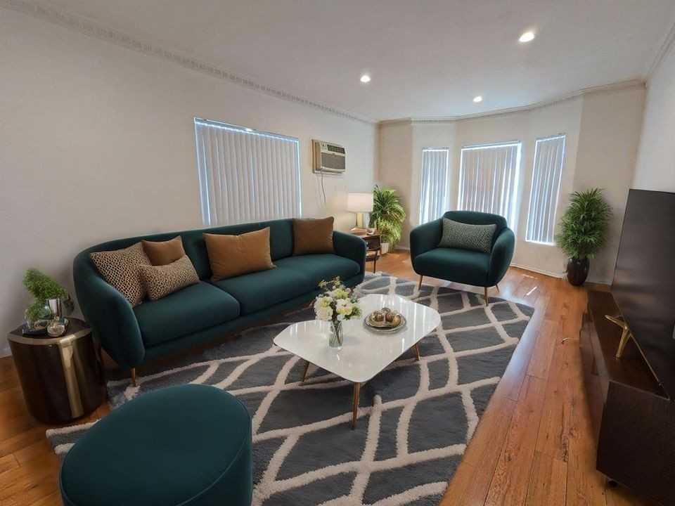 1811 N. Garfield Pl. - Photo 3 of 34