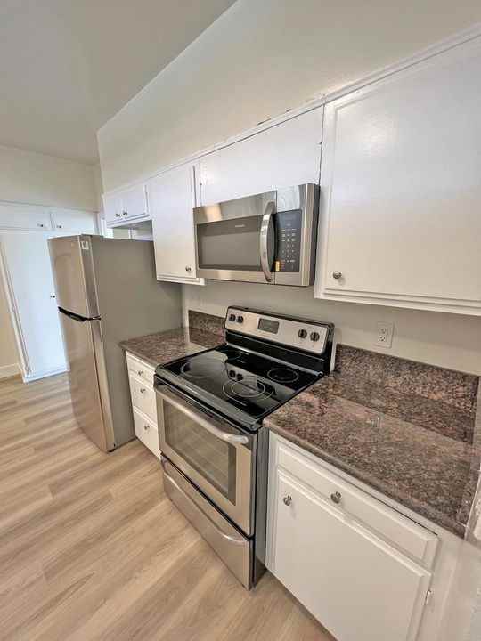 6100 Buckingham Pkwy - Photo 6 of 50