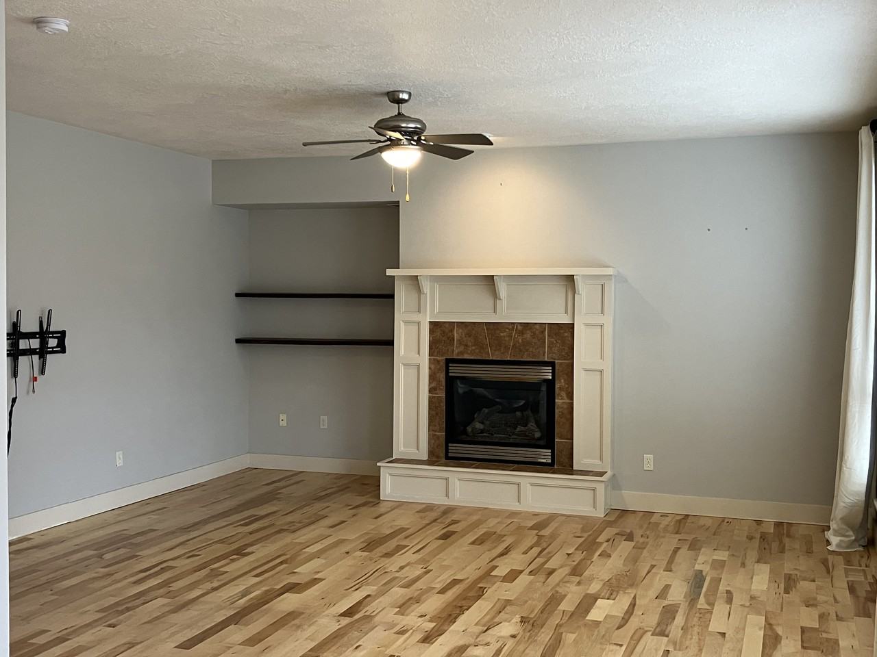 1074 N Caledonia Pl #NA - Photo 7 of 17