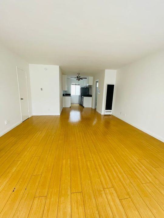 739 N Sweetzer Ave - Photo 6 of 25