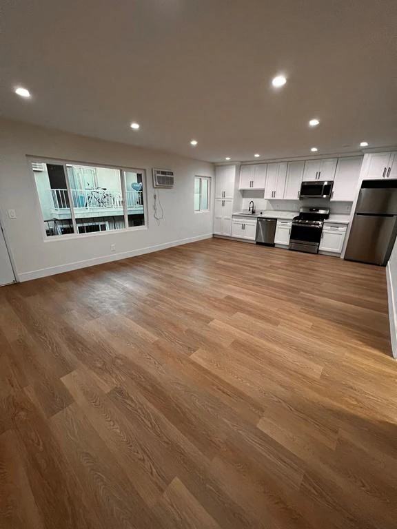 739 N Sweetzer Ave - Photo 2 of 25