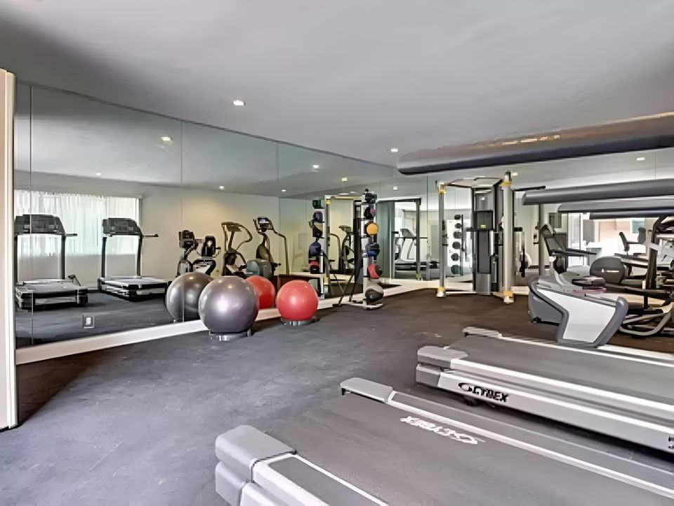 10760 Rose Ave. - Photo 5 of 50