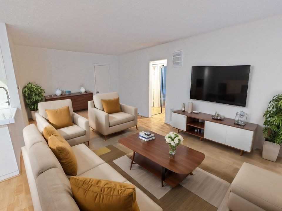 833 - 839 S Plymouth Blvd - Photo 6 of 50