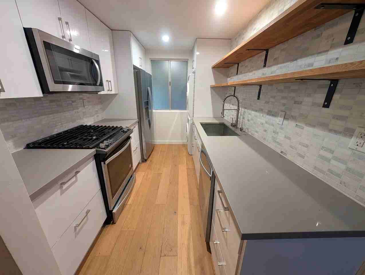 850 2nd St - Photo 7 of 50